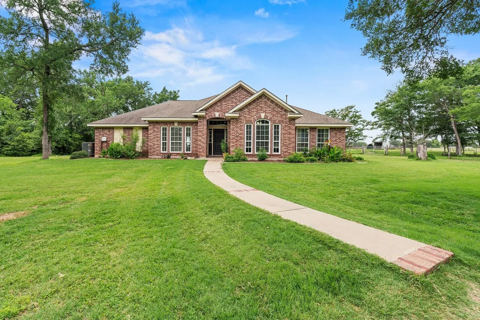 Unit for sale at 1408 County Road 143, Caldwell, TX 77836
