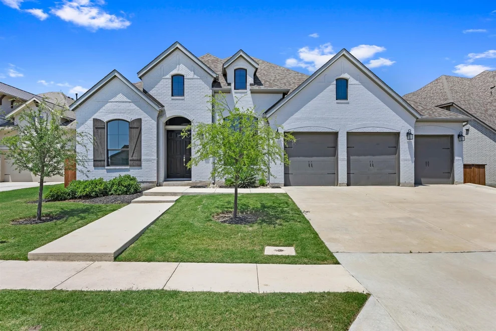 Unit for sale at 113 University Lands DR, Liberty Hill, TX 78642