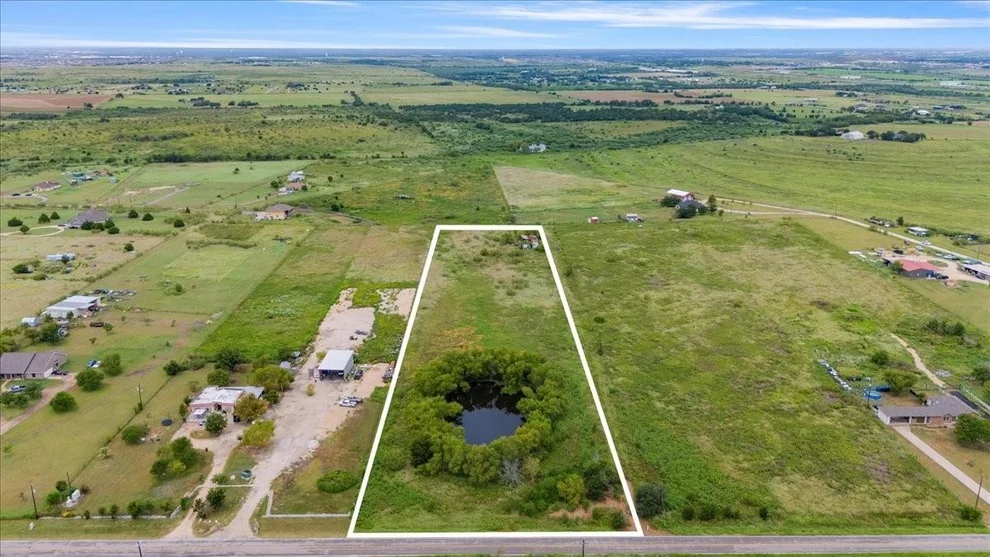 Unit for sale at 6207 Turnersville RD, Creedmoor, TX 78610