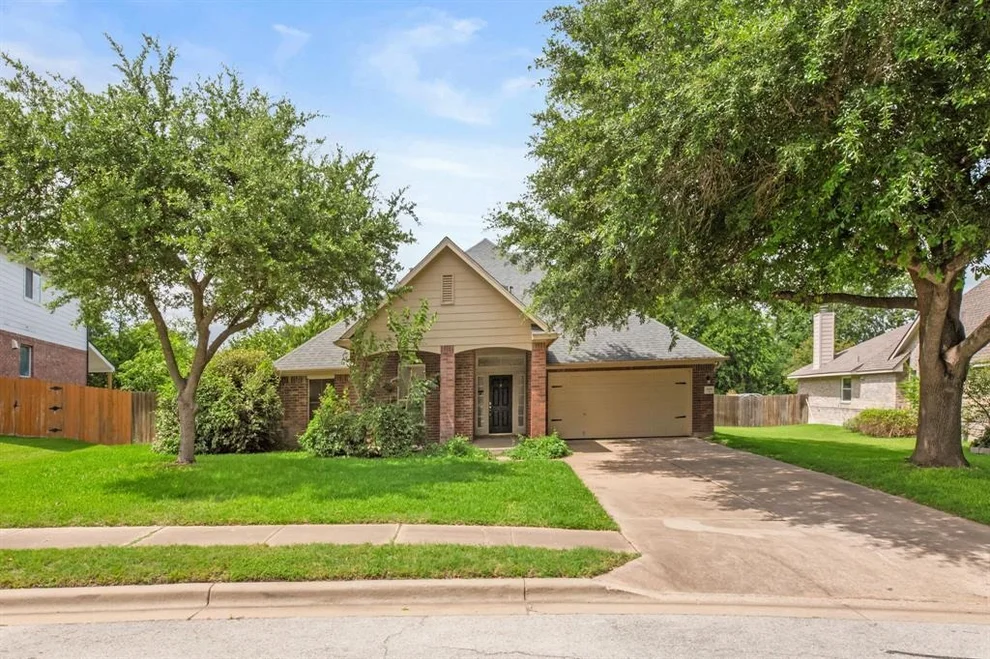 Unit for sale at 406 Bellaire Oaks DR, Pflugerville, TX 78660