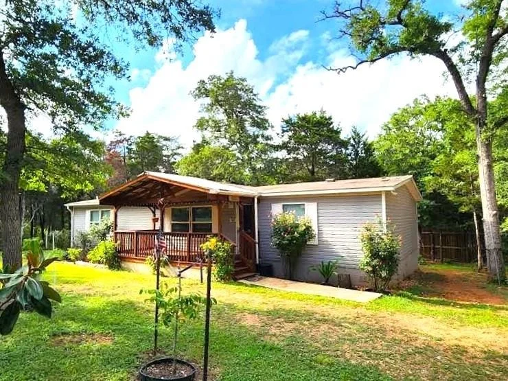 Unit for sale at 184 Arrowhead DR, Smithville, TX 78957
