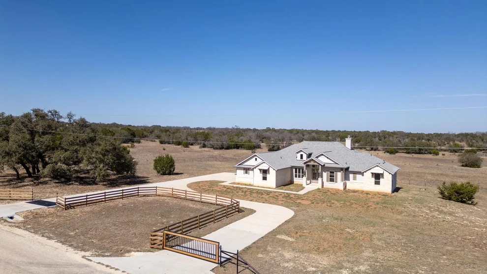Unit for sale at 103 Buck Rabbit RD, Briggs, TX 78608