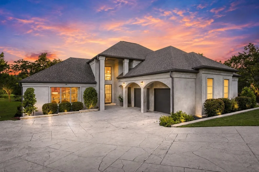 Unit for sale at 3210 Lacevine LN, Austin, TX 78735