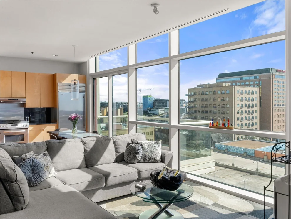 Unit for sale at 555 E 5th ST, Austin, TX 78701