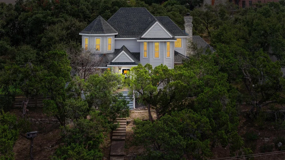 Unit for sale at 3 Heritage Oaks DR, Austin, TX 78737