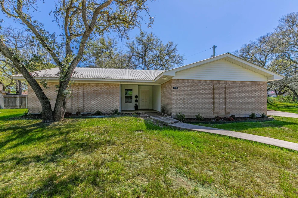 Unit for sale at 3019 Summit DR, Belton, TX 76513