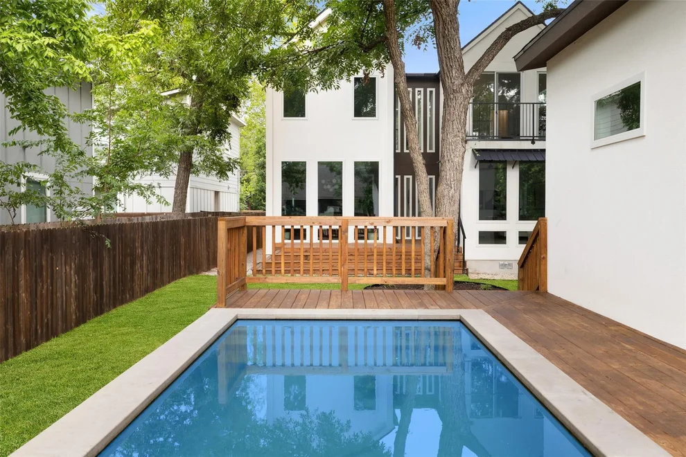 Unit for sale at 1118 3/4 Gunter ST, Austin, TX 78702