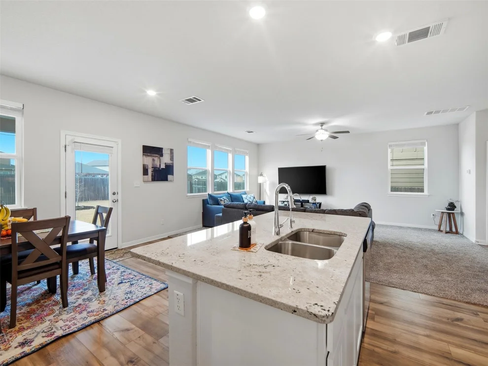 Unit for sale at 135 Mason Hill LN, Georgetown, TX 78628