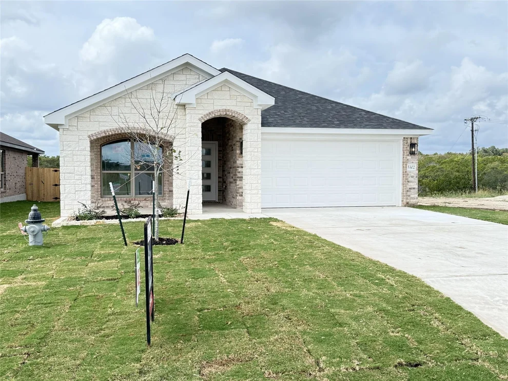 Unit for sale at 5302 Lassen LN, Belton, TX 76513