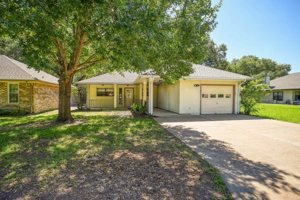 Unit for sale at 504 Leah LN, Smithville, TX 78957