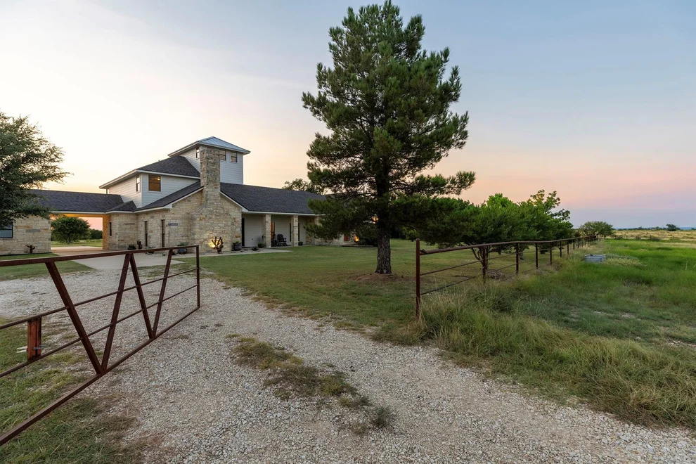 Unit for sale at 1140 County Road 130, Gatesville, TX 76528