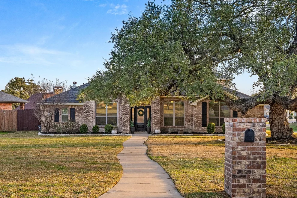 Unit for sale at 1859 Lacy Ridge DR, Belton, TX 76513