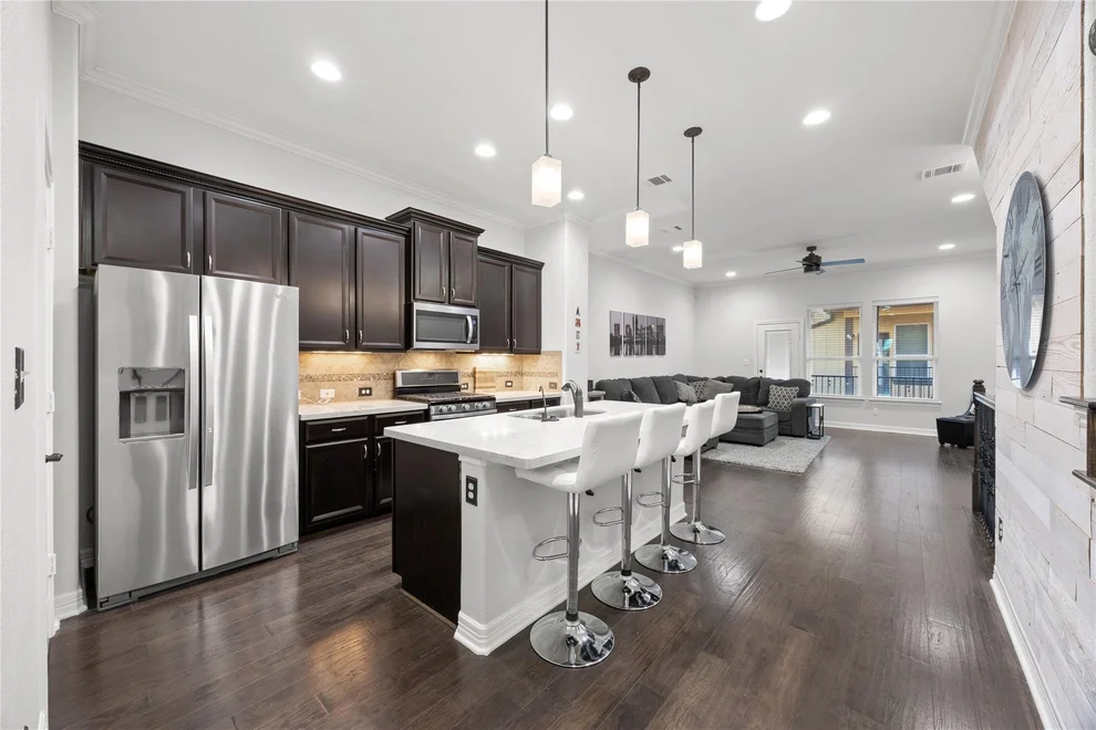 Unit for sale at 11905 Terraza CIR, Austin, TX 78726