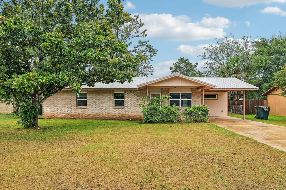 Unit for sale at 410 Magnolia ST, Bastrop, TX 78602