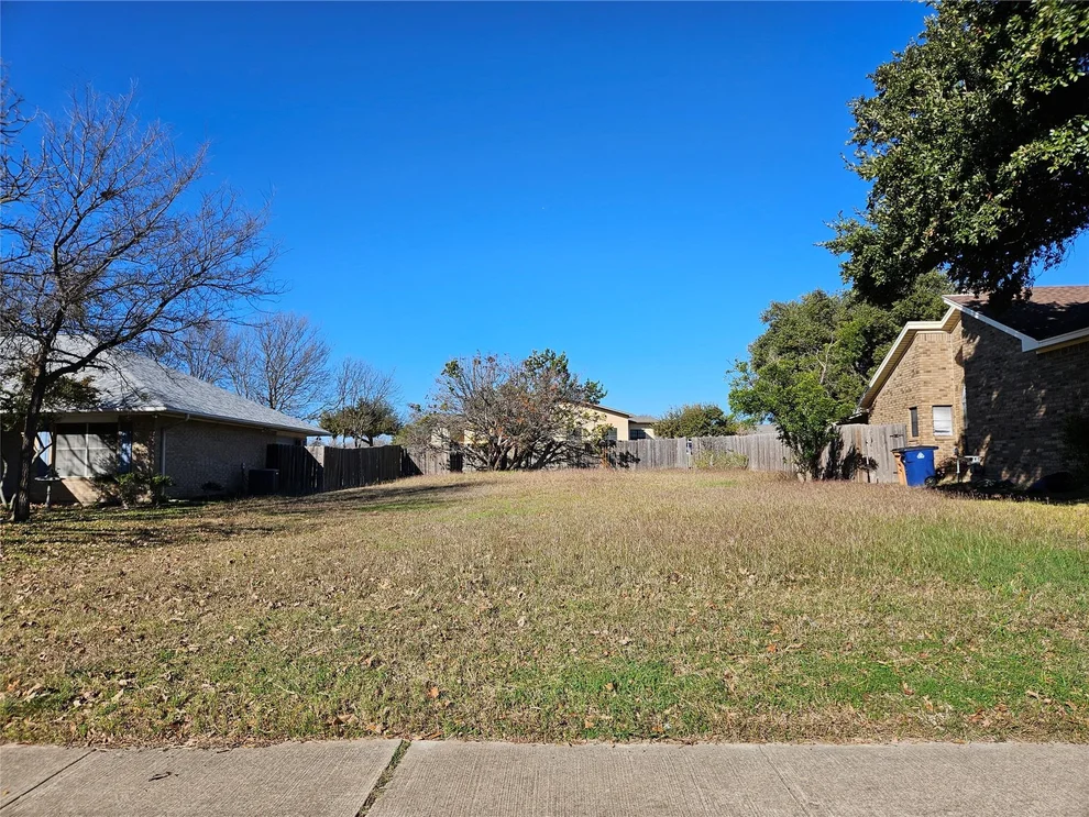 Unit for sale at 11006 Claywood DR, Austin, TX 78753