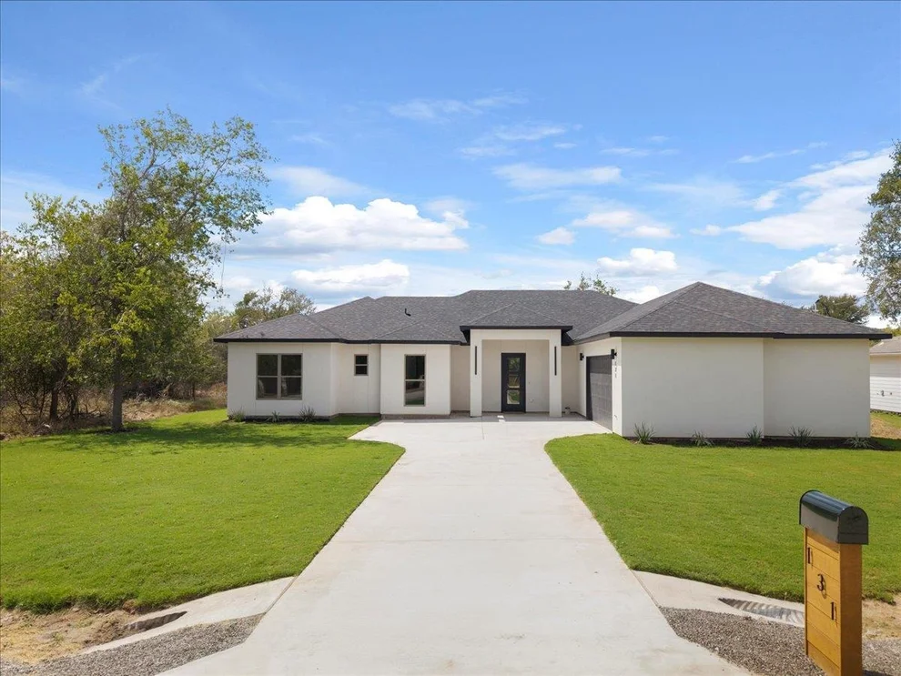 Unit for sale at 131 Koele CT, Bastrop, TX 78602