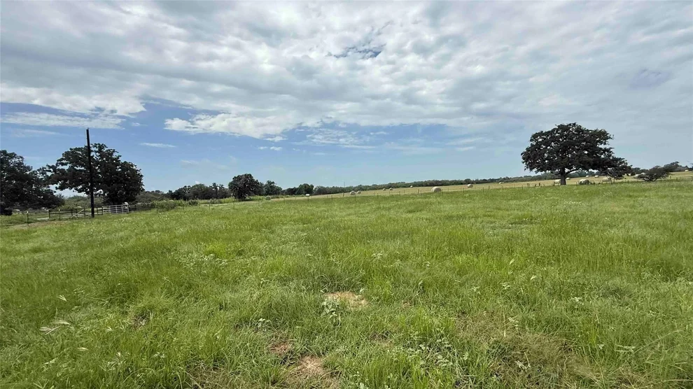 Unit for sale at 8292 Old Colony Line RD, Dale, TX 78616