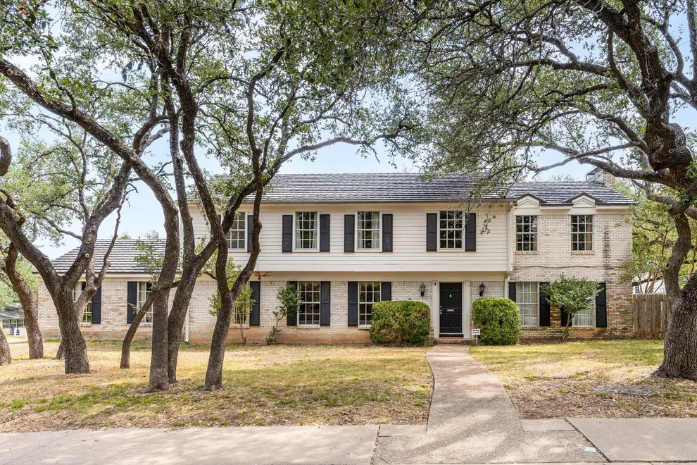 Unit for sale at 3806 Greystone DR, Austin, TX 78731