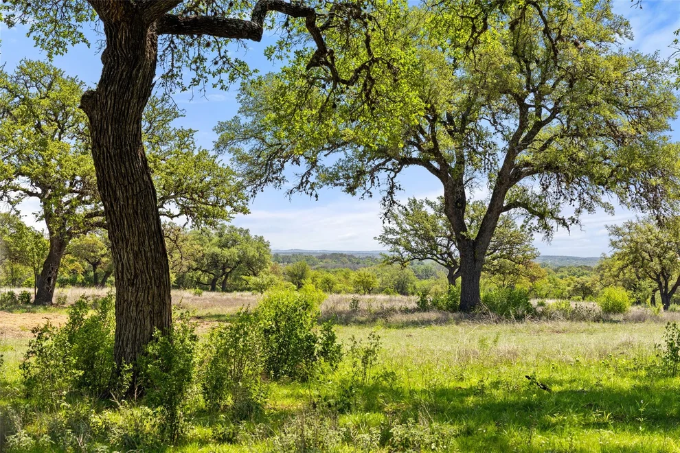 Unit for sale at 795 Gibson RD, Johnson City, TX 78636