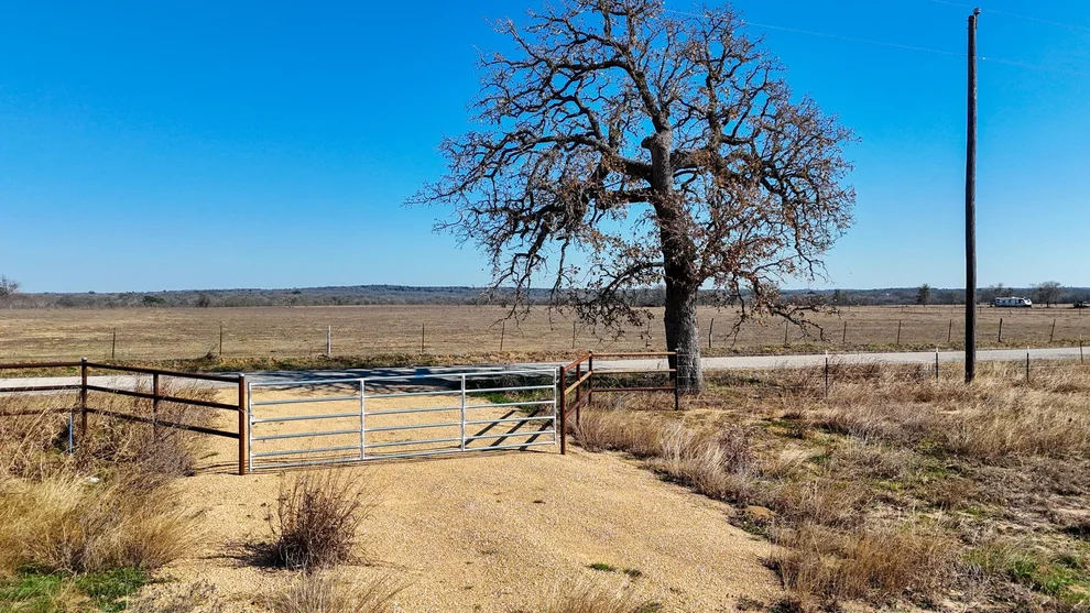 Unit for sale at 8200 Old Colony Line RD, Dale, TX 78616