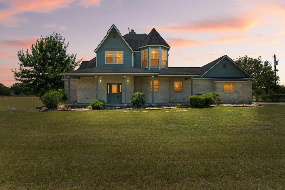 Unit for sale at 913 County Road 220, Florence, TX 76527