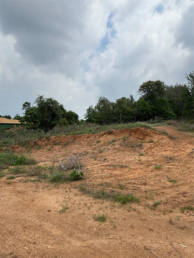 Unit for sale at 316 Kahana LN, Bastrop, TX 78602