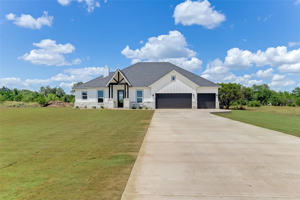 Unit for sale at 130 Draper LN, Bertram, TX 78605