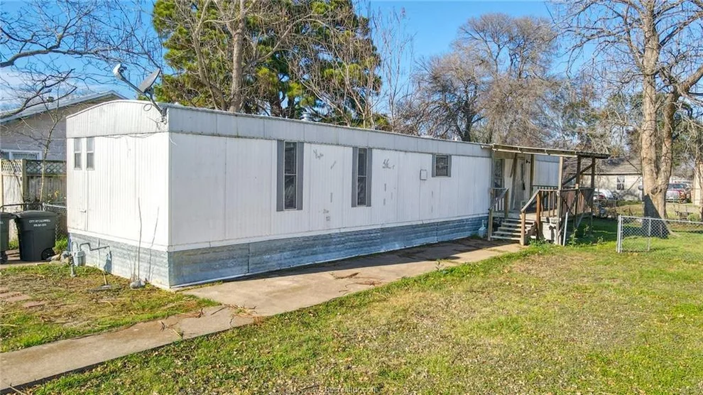 Unit for sale at 806 N Oneal Street, Caldwell, TX 77836