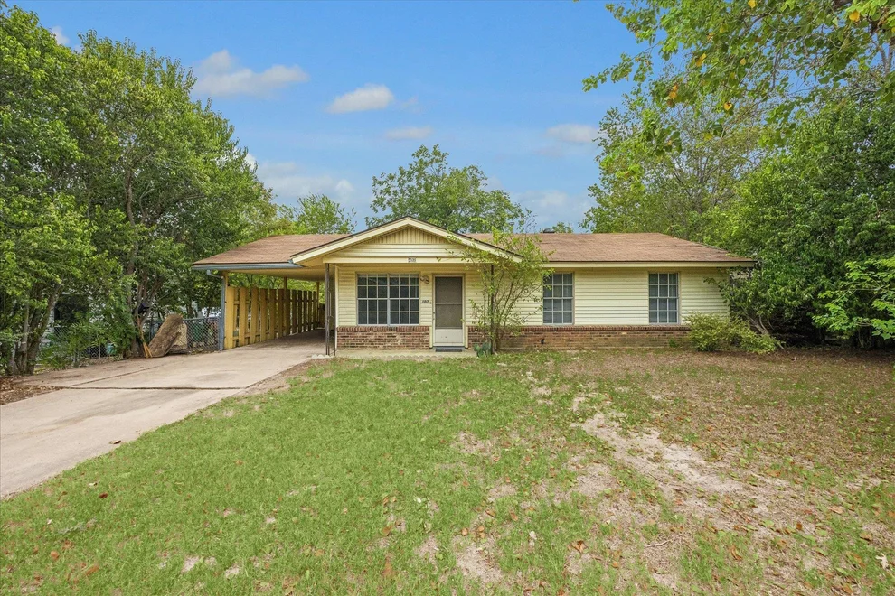 Unit for sale at 402 Bramble DR, Austin, TX 78745