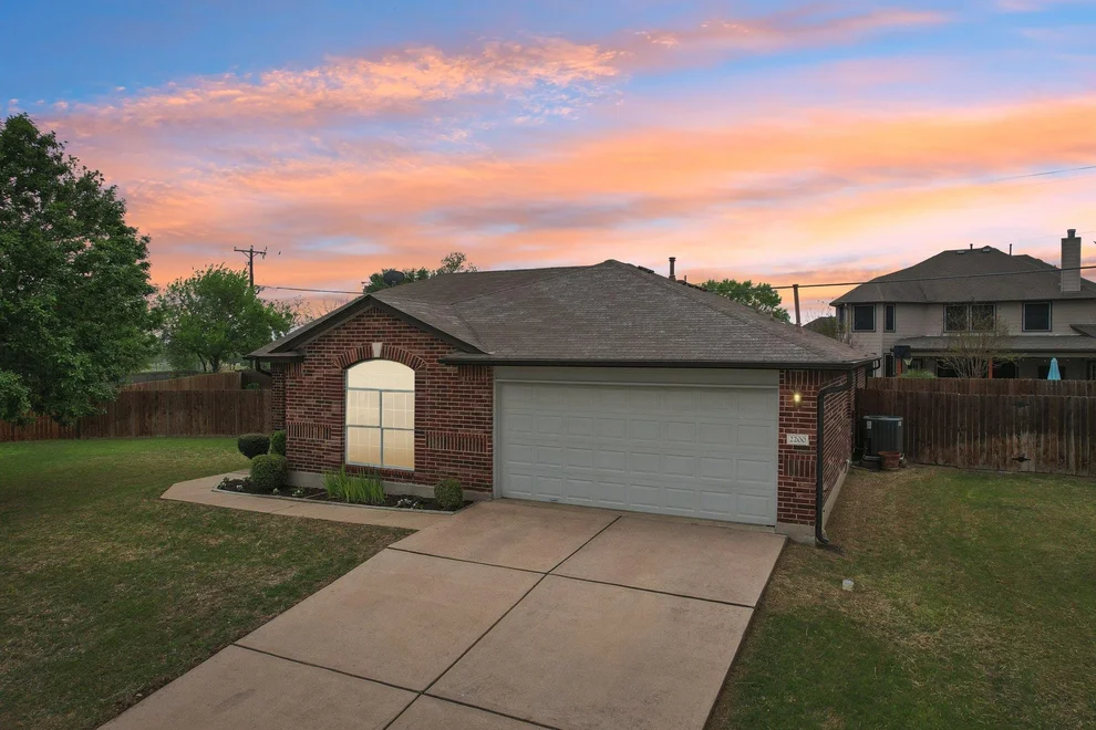 Unit for sale at 2200 Pearson WAY, Round Rock, TX 78665