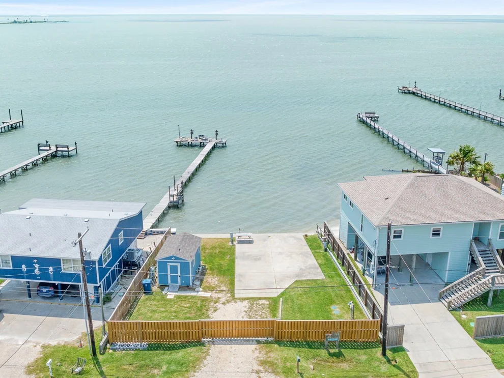 Unit for sale at 614 Copano Cove RD, Rockport, TX 78382