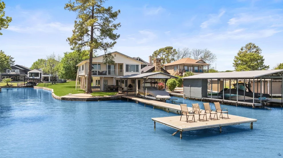 Unit for sale at 515 Circle DR, Sunrise Beach, TX 78643