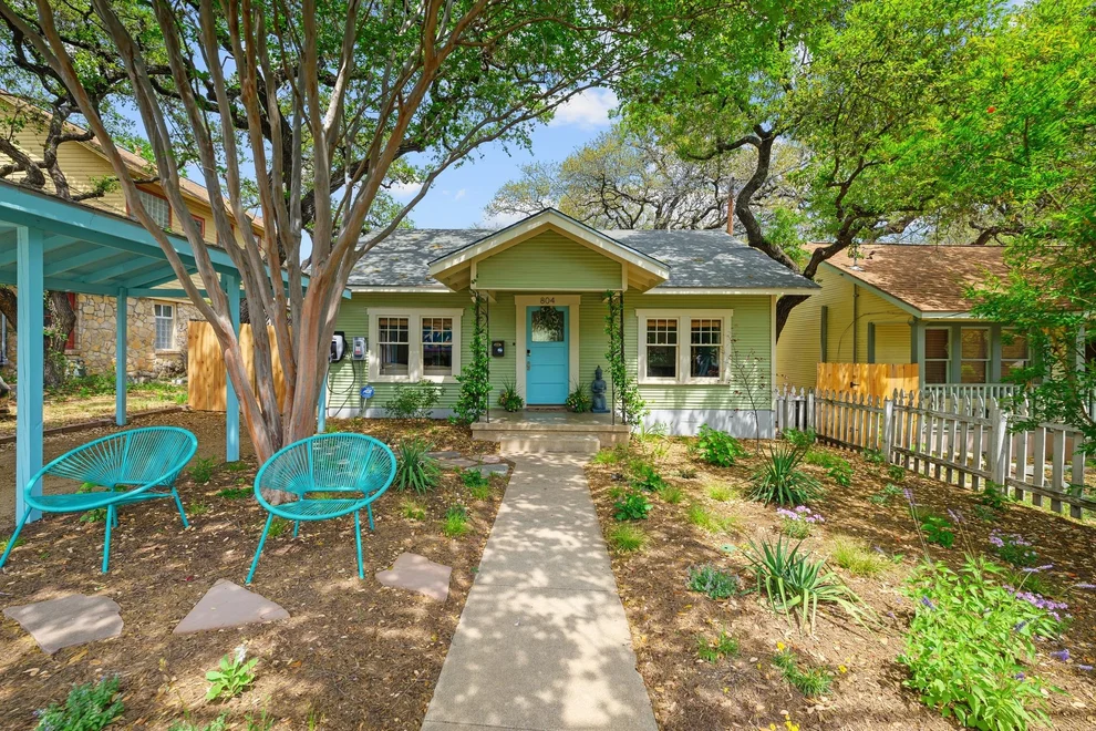 Unit for sale at 804 W Gibson ST, Austin, TX 78704
