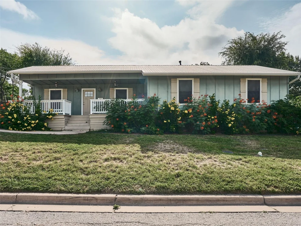 Unit for sale at 2200 E 18th ST, Austin, TX 78702