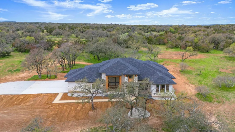 Unit for sale at 6611 Ranch Road 962 W, Round Mountain, TX 78663
