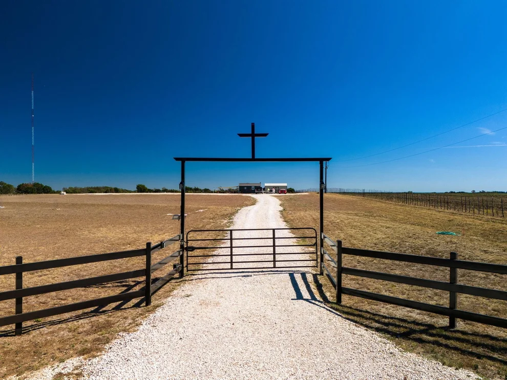 Unit for sale at 241 FM 184, Gatesville, TX 76528
