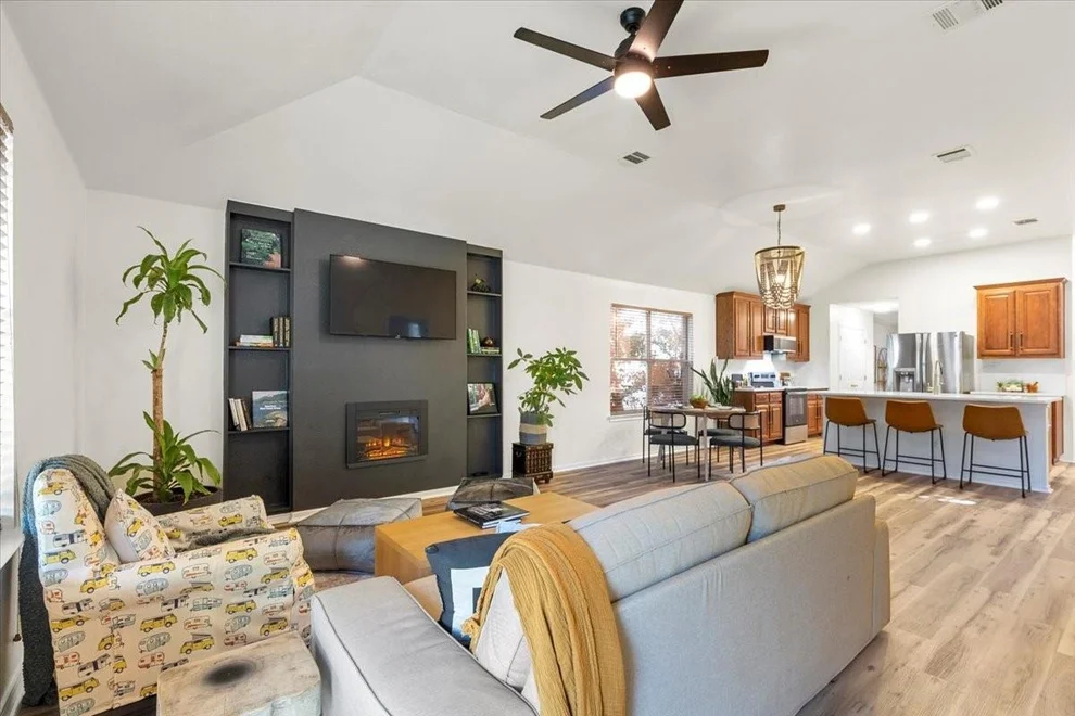 Unit for sale at 9205 Grant Forest DR, Austin, TX 78744