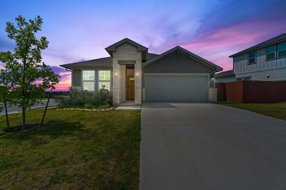 Unit for sale at 601 S Loriner WAY, Liberty Hill, TX 78642