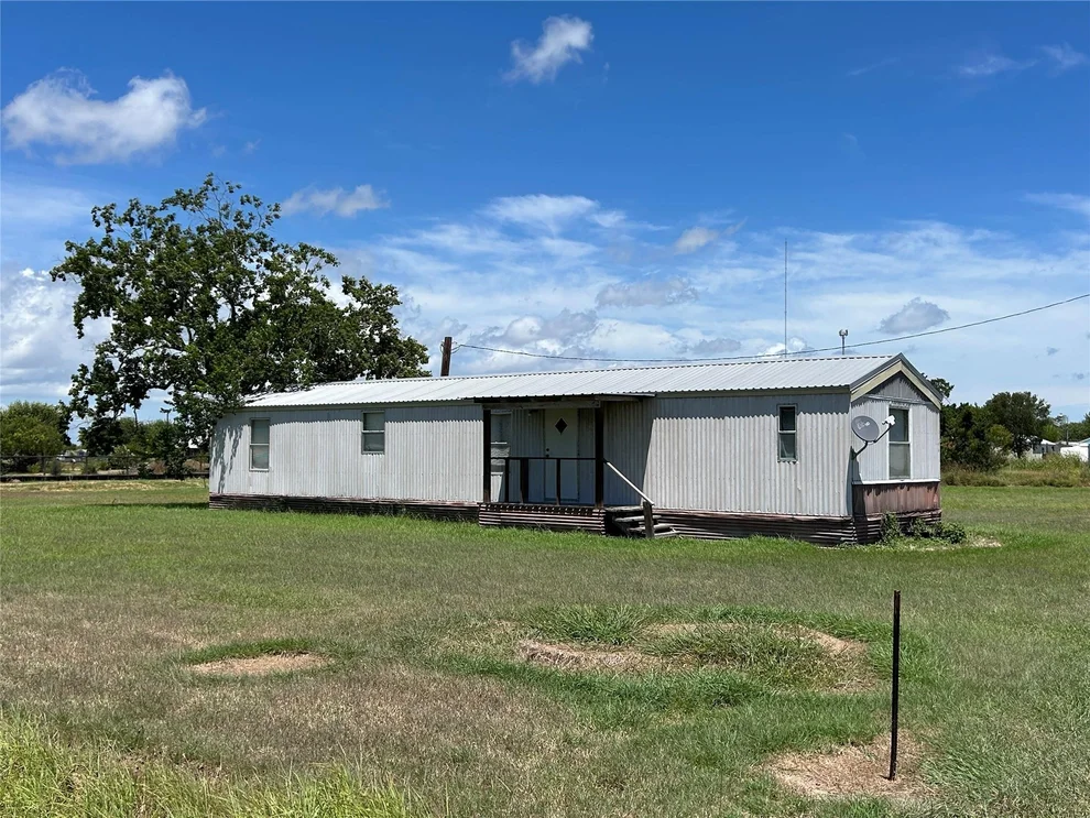 Unit for sale at 204 N 4th ST, Seadrift, TX 77983