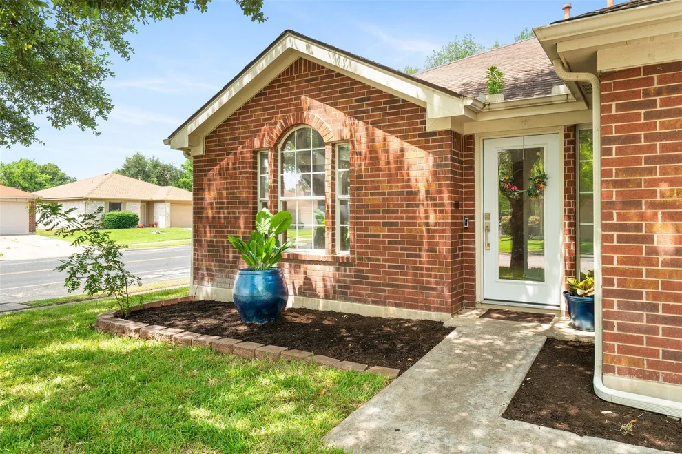Unit for sale at 20900 Gelding LN, Pflugerville, TX 78660