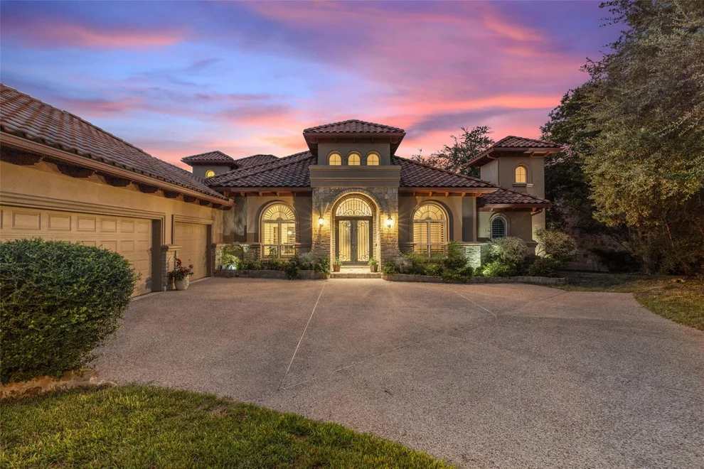 Unit for sale at 101 Lakeway Hills CV, Lakeway, TX 78734