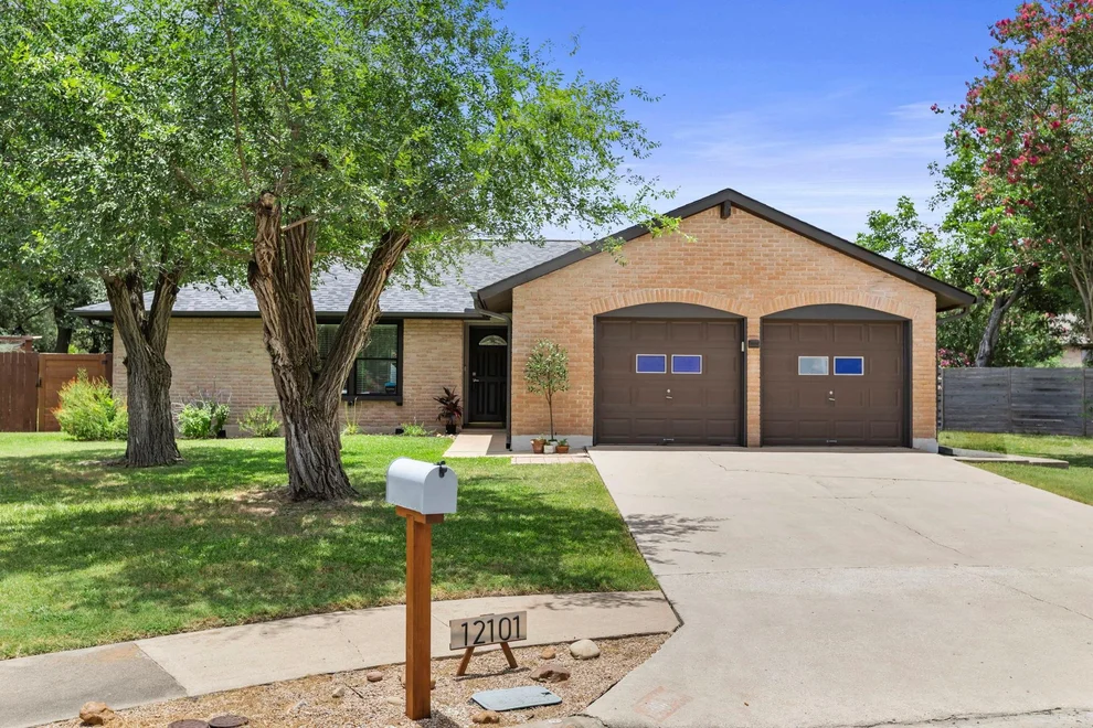 Unit for sale at 12101 Missel Thrush CT, Austin, TX 78750