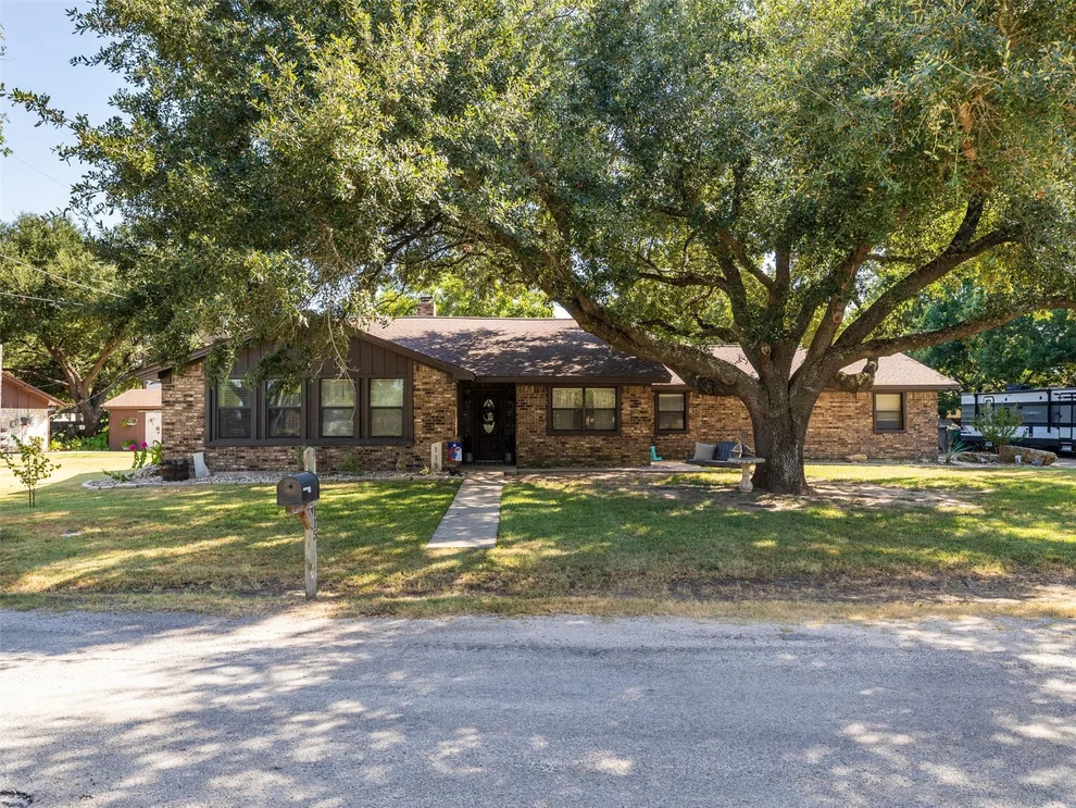 Unit for sale at 115 Wuensche, Thorndale, TX 76577
