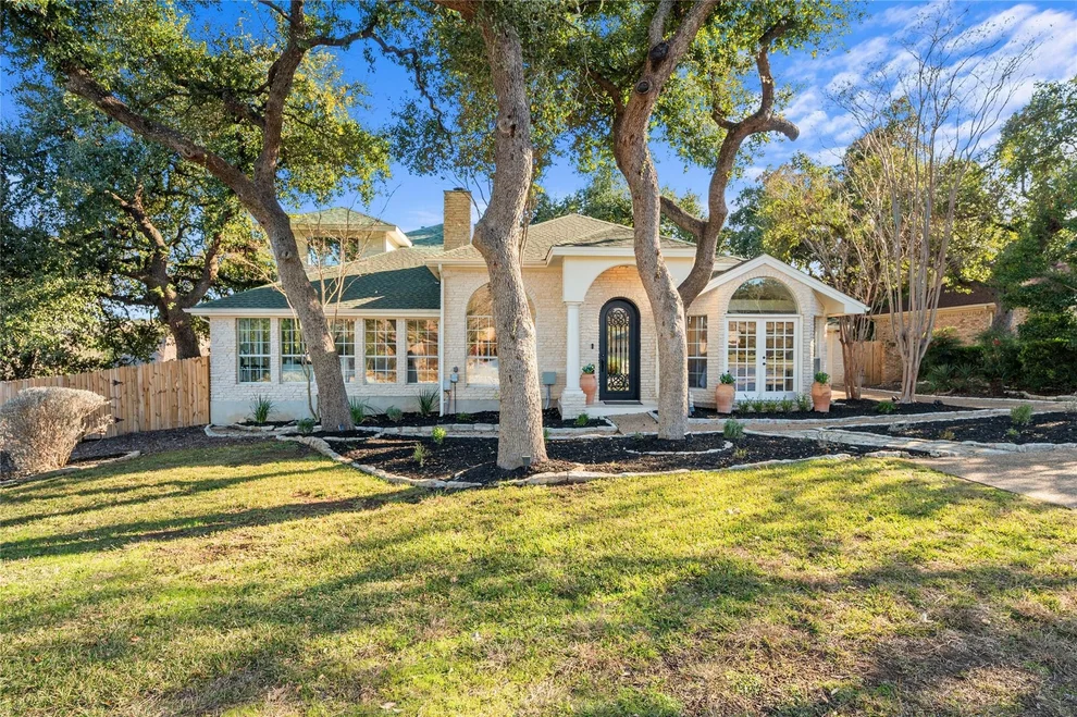 Unit for sale at 610 Cutty TRL, Lakeway, TX 78734