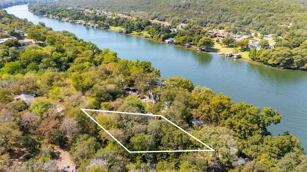 Unit for sale at 2805 Edgewater DR, Austin, TX 78733
