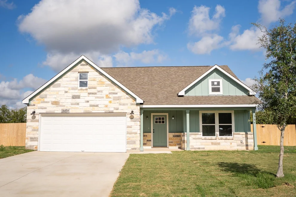 Unit for sale at 329 String Prairie WAY, Smithville, TX 78957