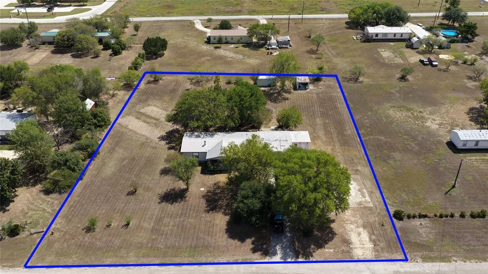 Unit for sale at 195 City View DR, Maxwell, TX 78656
