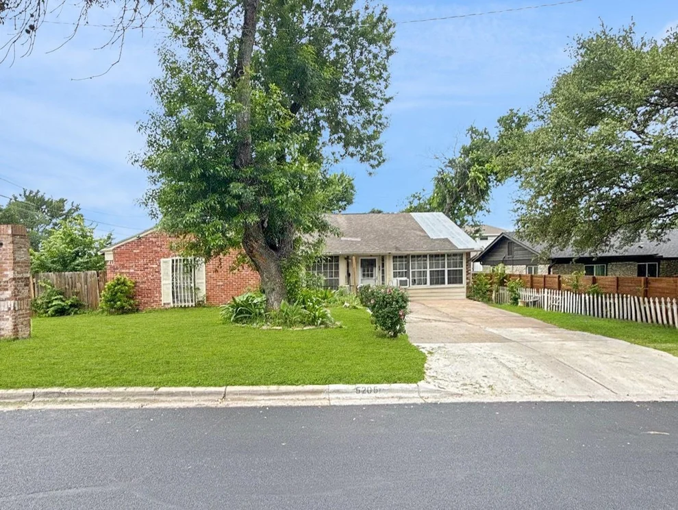 Unit for sale at 5205 Stone Gate DR, Austin, TX 78721