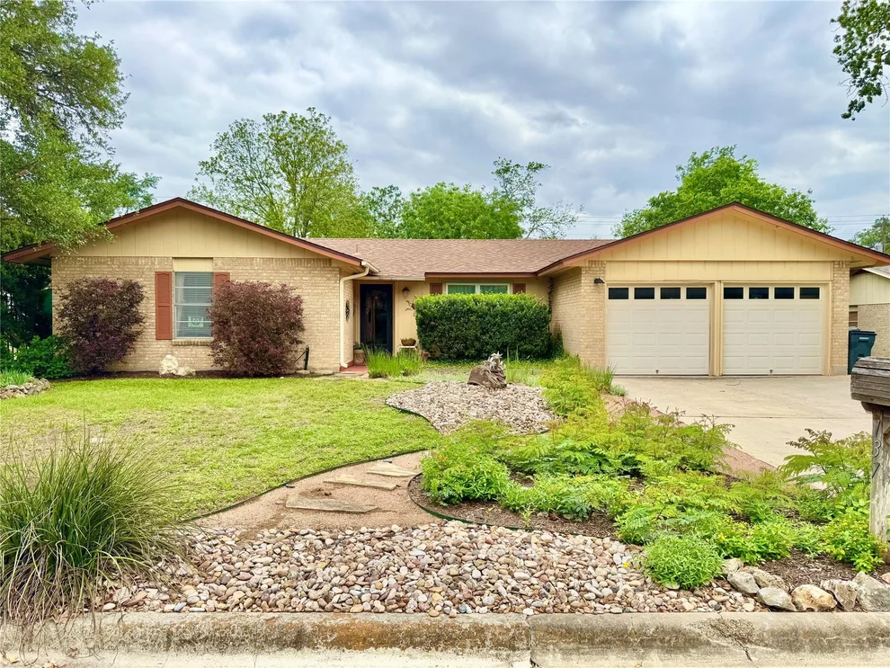Unit for sale at 137 Chaparral ST, San Marcos, TX 78666