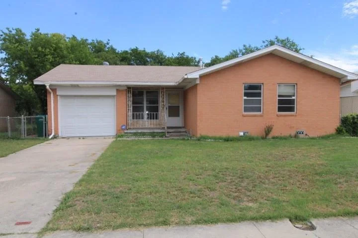Unit for sale at 1007 E Robertson Ave, Copperas Cove, TX 76522